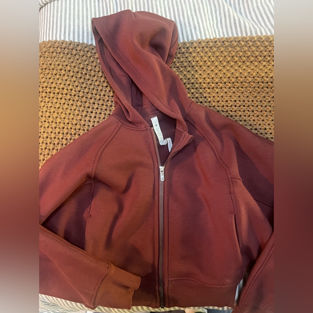 Lululemon cropped hoodie